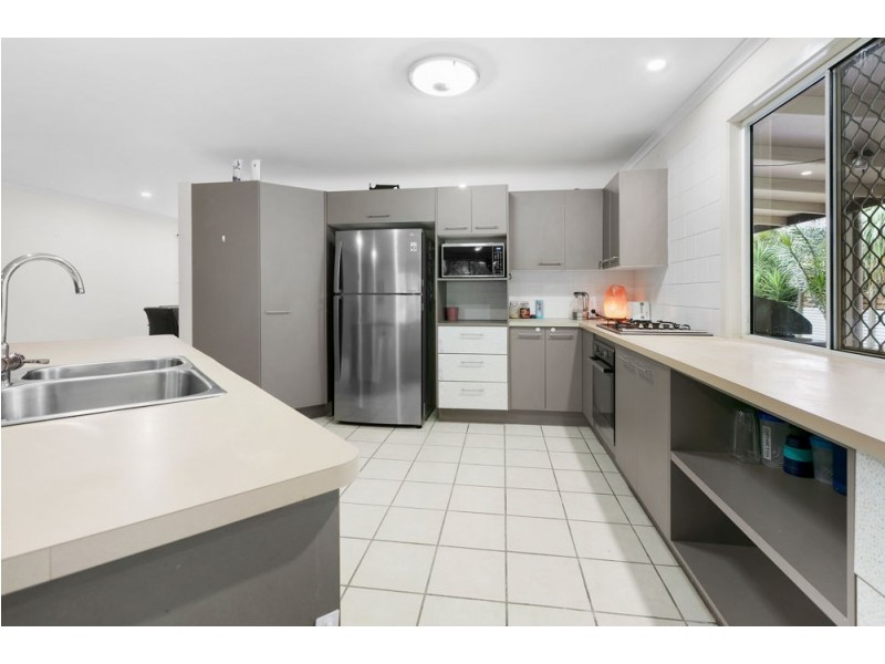 3 Cabbage Palm Court, Little Mountain QLD 4551