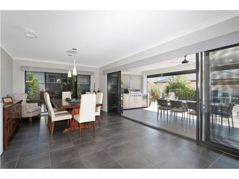 53 Macintyre Crescent, Pelican Waters QLD 4551