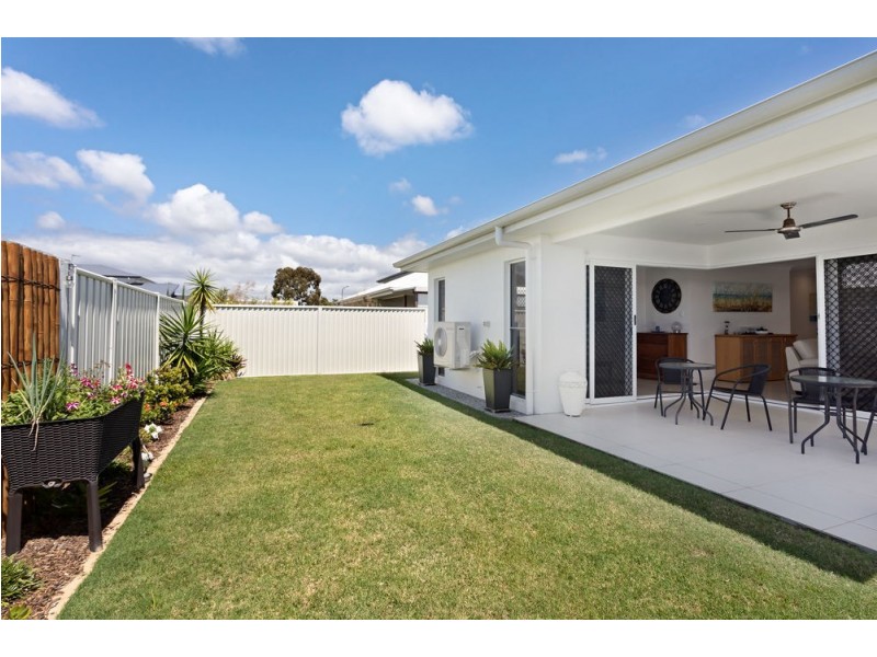 15 MacIntyre Crescent, Pelican Waters QLD 4551