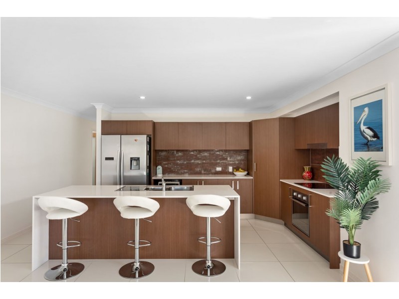 15 MacIntyre Crescent, Pelican Waters QLD 4551