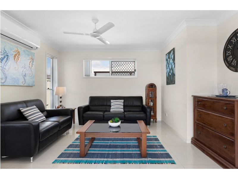 15 MacIntyre Crescent, Pelican Waters QLD 4551