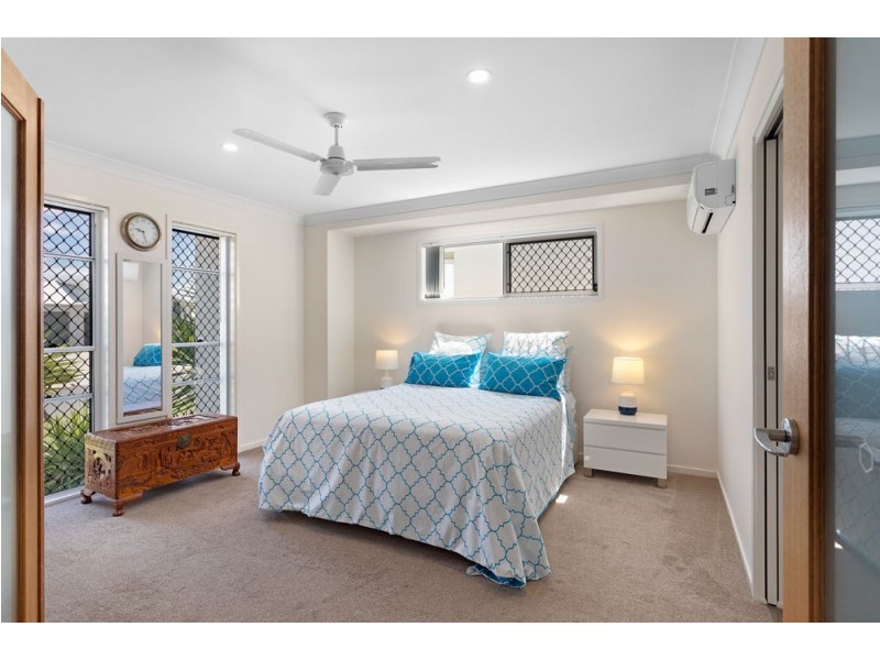 15 MacIntyre Crescent, Pelican Waters QLD 4551