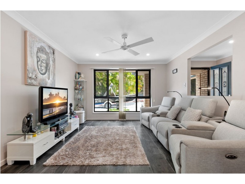 21 Discovery Drive, Little Mountain QLD 4551