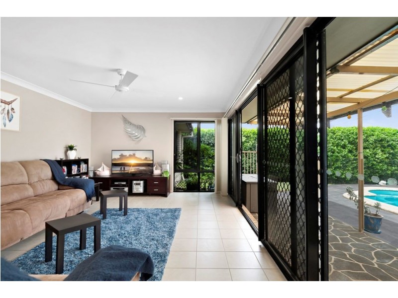 21 Discovery Drive, Little Mountain QLD 4551