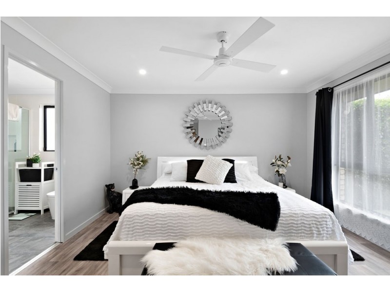 21 Discovery Drive, Little Mountain QLD 4551