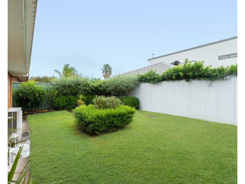 2/15 Pumicestone Place, Golden Beach QLD 4551