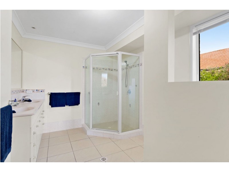 6 Maloney Place, Pelican Waters QLD 4551