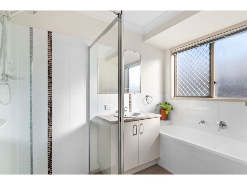 12 Sunrise Terrace, Little Mountain QLD 4551