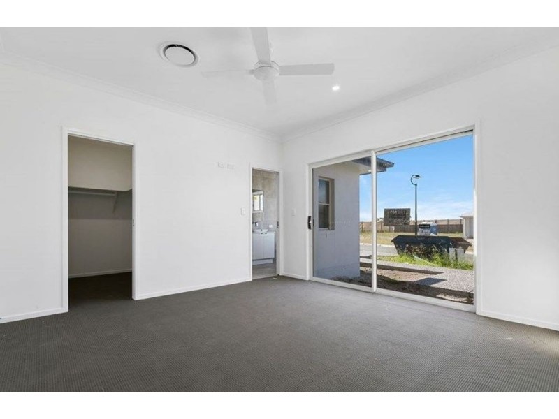 18 Waderbird Crescent, Pelican Waters QLD 4551