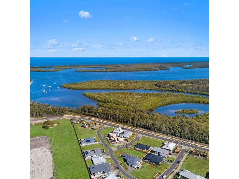 18 Waderbird Crescent, Pelican Waters QLD 4551