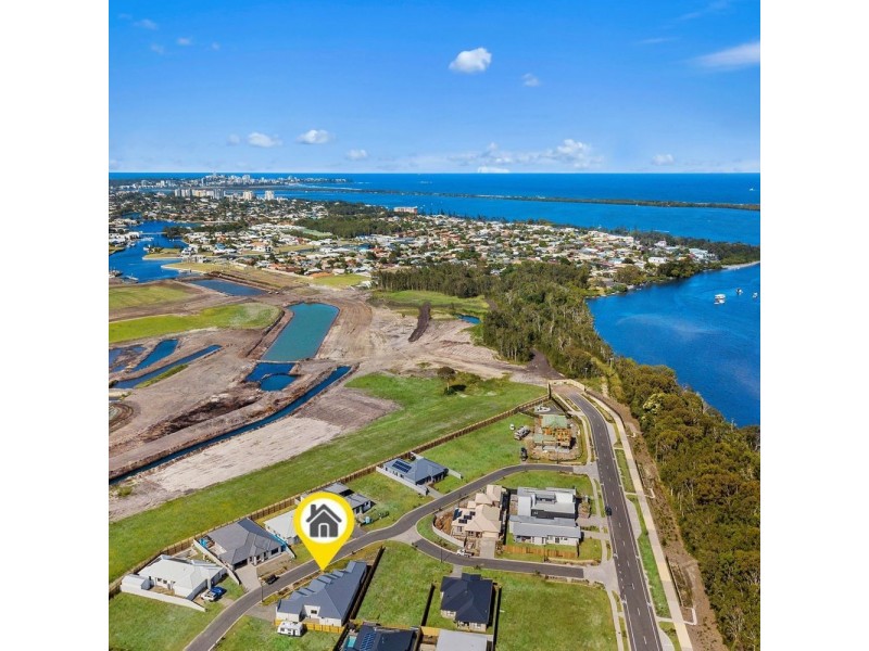 18 Waderbird Crescent, Pelican Waters QLD 4551