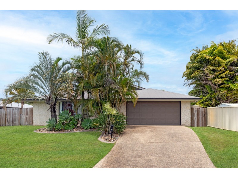 15 Anglia Place, Little Mountain QLD 4551