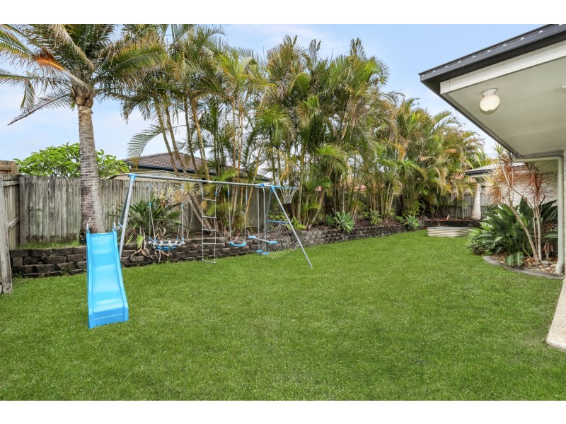 15 Anglia Place, Little Mountain QLD 4551