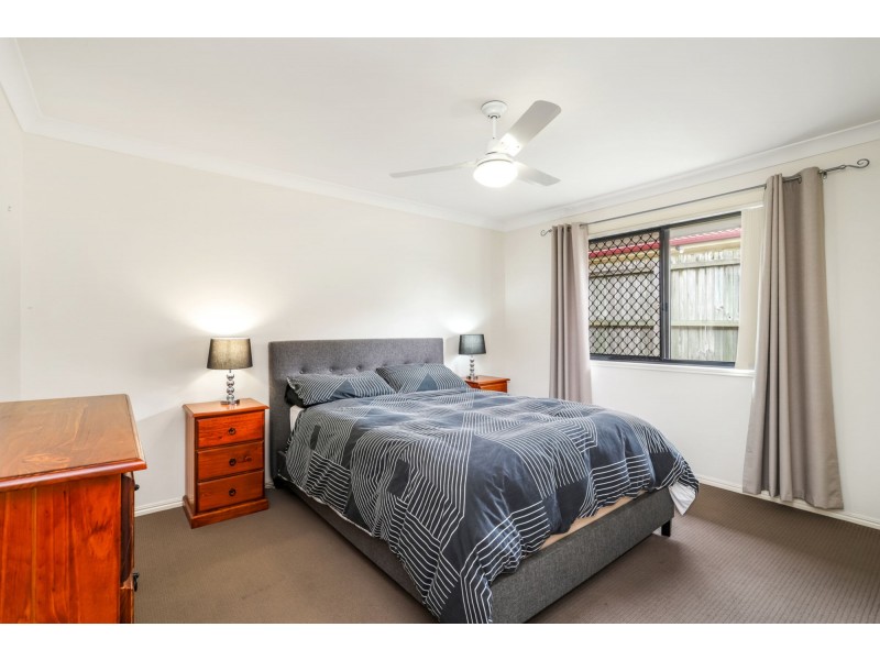 15 Anglia Place, Little Mountain QLD 4551