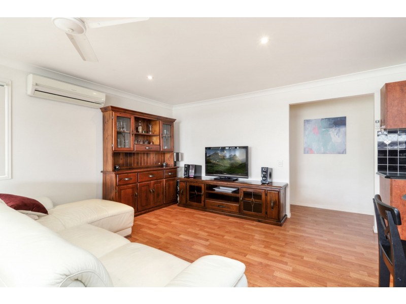 15 Anglia Place, Little Mountain QLD 4551