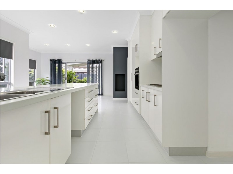 30 Crater Street, Caloundra West QLD 4551