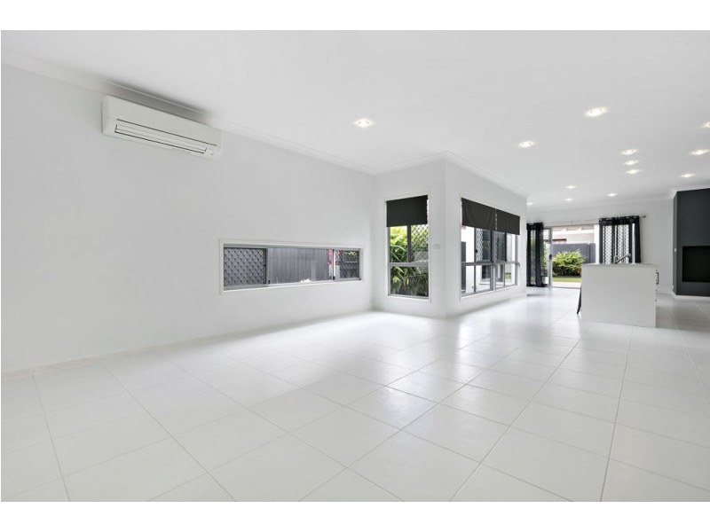 30 Crater Street, Caloundra West QLD 4551