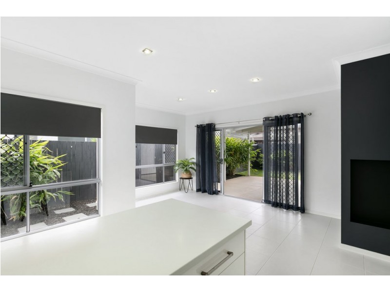 30 Crater Street, Caloundra West QLD 4551