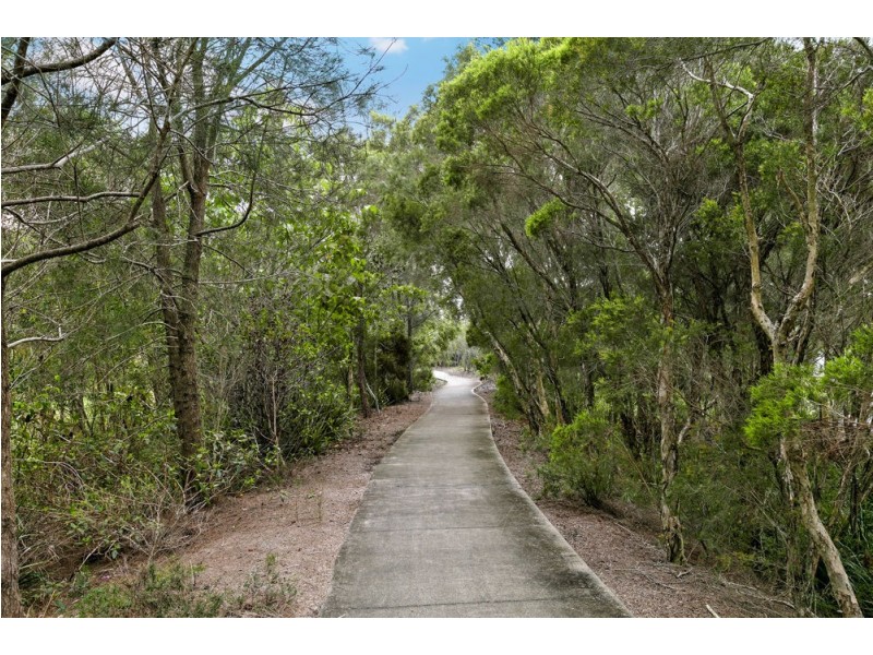 30 Crater Street, Caloundra West QLD 4551