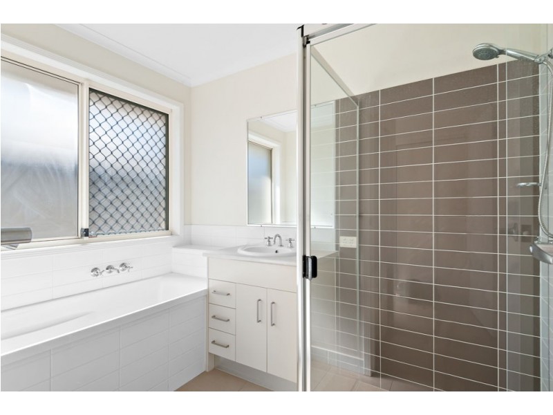 4 Mansell Street, Meridan Plains QLD 4551
