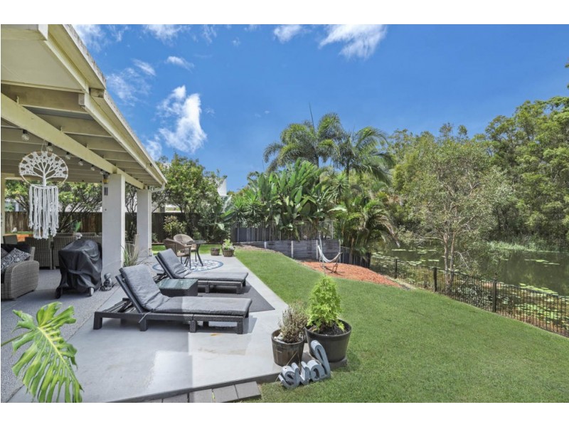 18 Campbellville Circuit, Pelican Waters QLD 4551