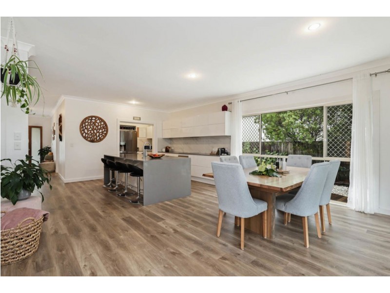 18 Campbellville Circuit, Pelican Waters QLD 4551