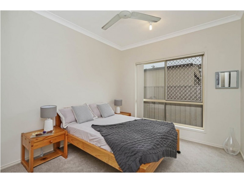 18 Campbellville Circuit, Pelican Waters QLD 4551