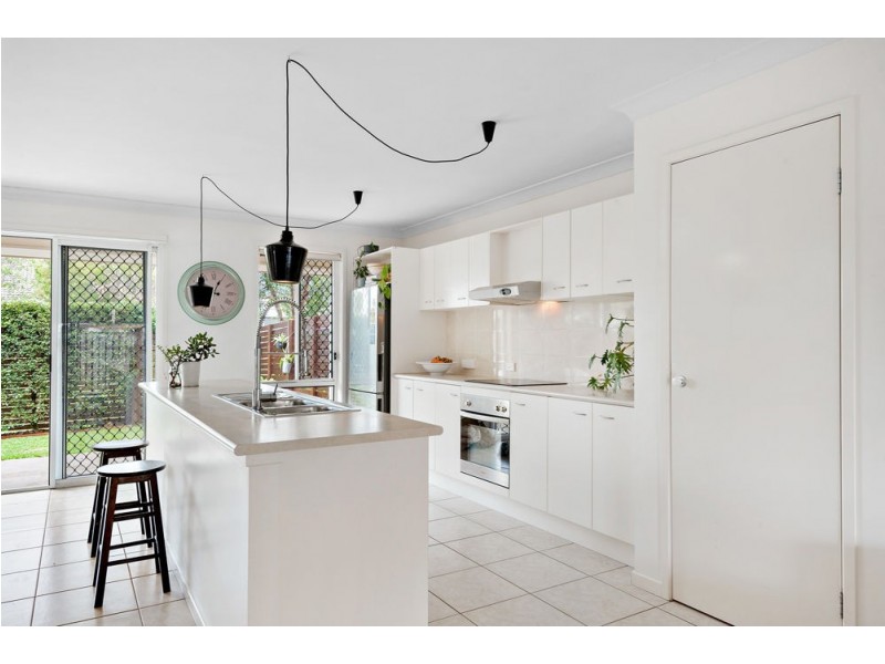 1/15 Liekefett Way, Little Mountain QLD 4551