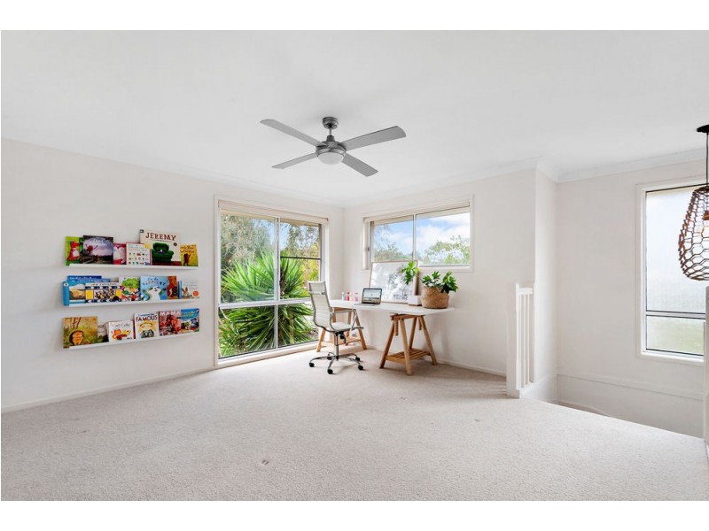 1/15 Liekefett Way, Little Mountain QLD 4551