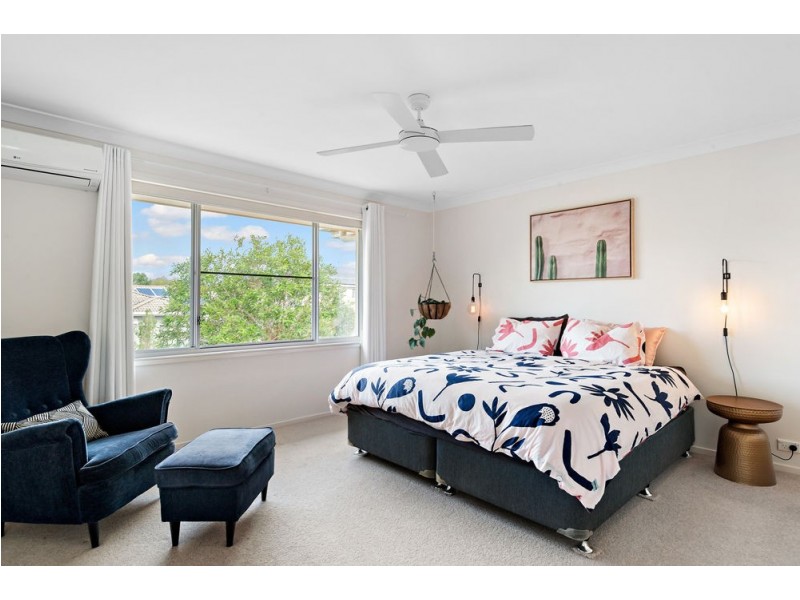 1/15 Liekefett Way, Little Mountain QLD 4551