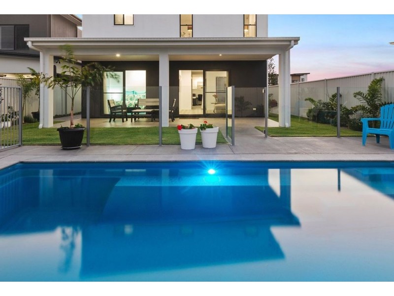 9 Marina View Drive, Pelican Waters QLD 4551