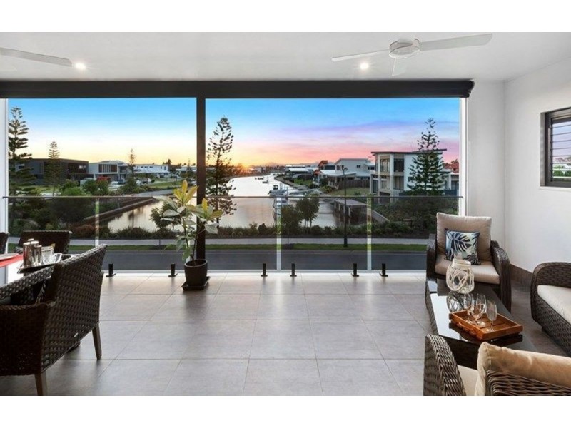 9 Marina View Drive, Pelican Waters QLD 4551