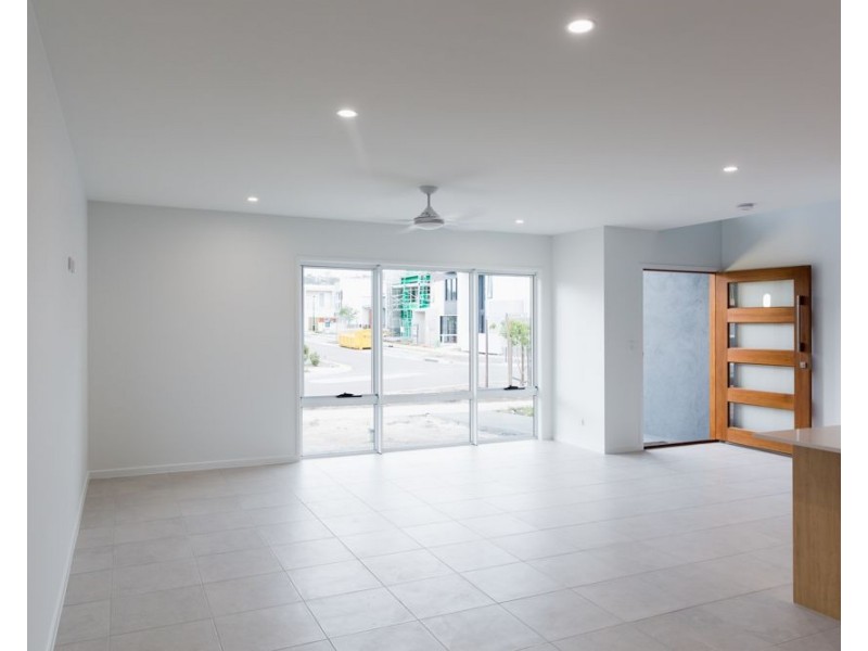 7 Bedarra Circuit, Maroochydore QLD 4558