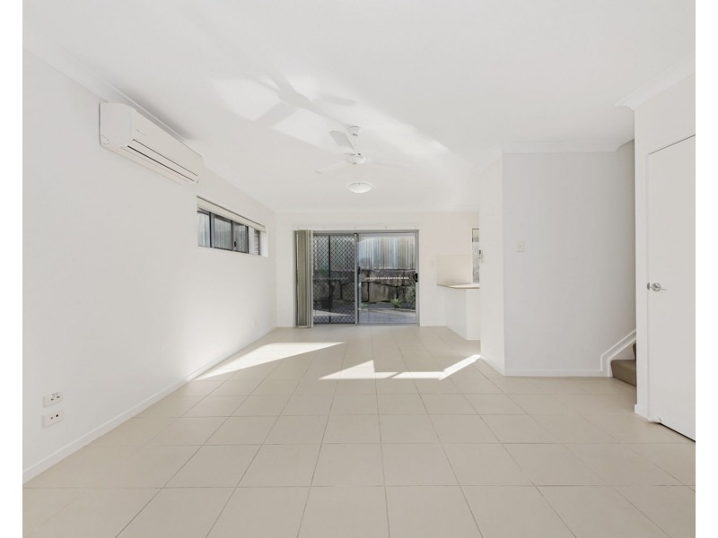 40/17 Greensboro Place, Little Mountain QLD 4551