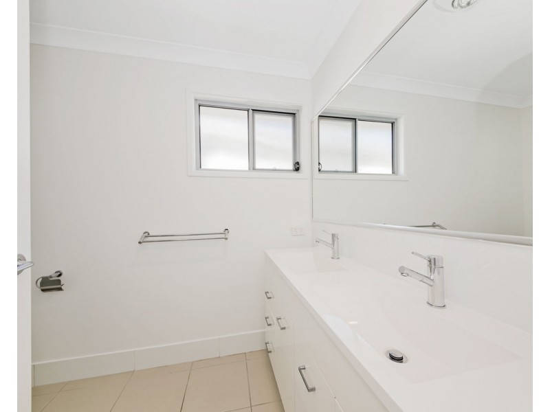 40/17 Greensboro Place, Little Mountain QLD 4551