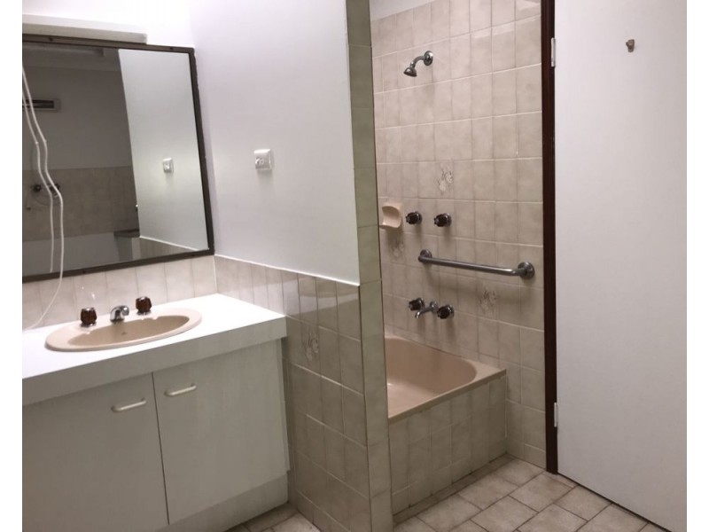 2/6 Barellan, Buddina QLD 4575