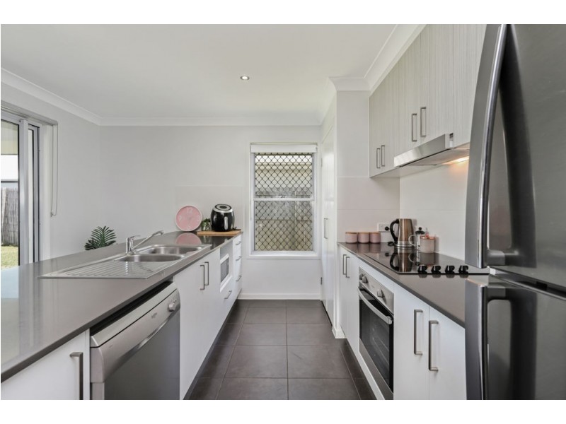 40 Petrel Crescent, Mountain Creek QLD 4557