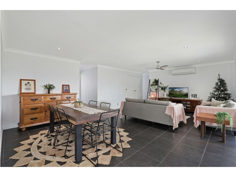 40 Petrel Crescent, Mountain Creek QLD 4557