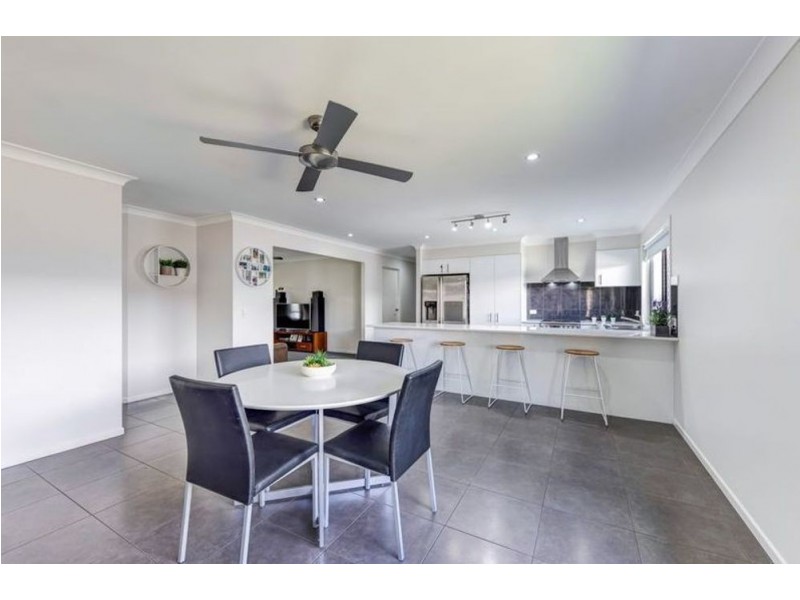 5 Jarrah Way, Landsborough QLD 4550