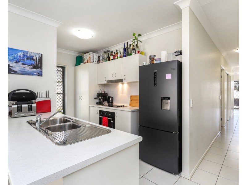 5 Esther Place, Nambour QLD 4560