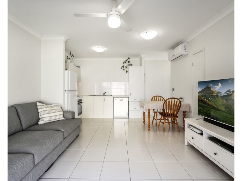 5 Esther Place, Nambour QLD 4560