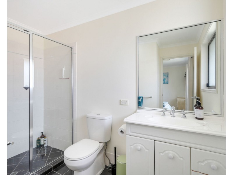 8 Parsons Close, Pelican Waters QLD 4551