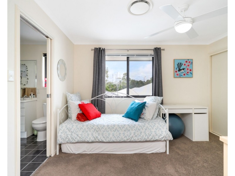 8 Parsons Close, Pelican Waters QLD 4551