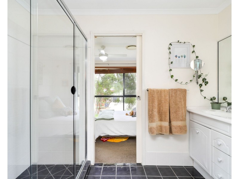 8 Parsons Close, Pelican Waters QLD 4551