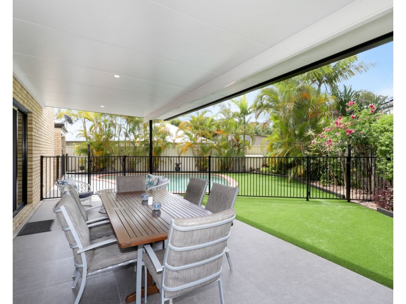 8 Parsons Close, Pelican Waters QLD 4551