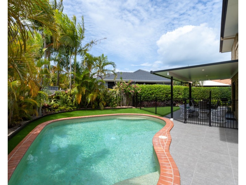 8 Parsons Close, Pelican Waters QLD 4551