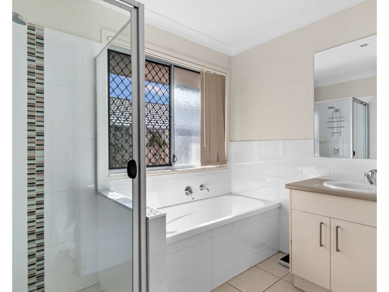 21 Sunrise Terrace, Little Mountain QLD 4551