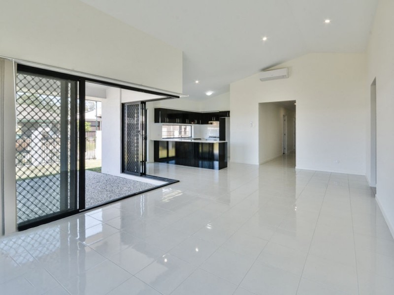 9 Severn Place, Pelican Waters QLD 4551