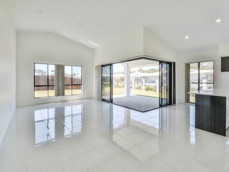 9 Severn Place, Pelican Waters QLD 4551