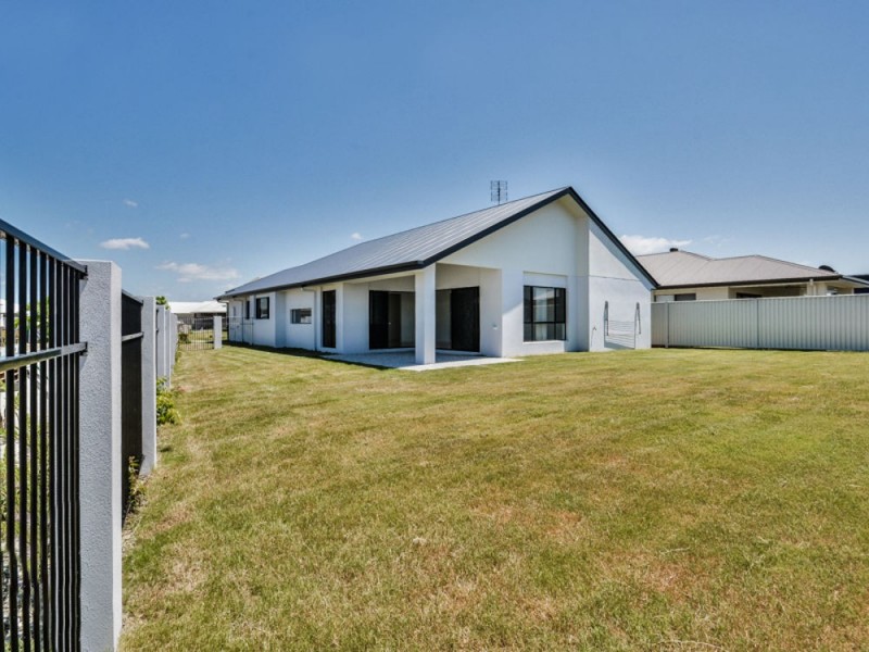 9 Severn Place, Pelican Waters QLD 4551